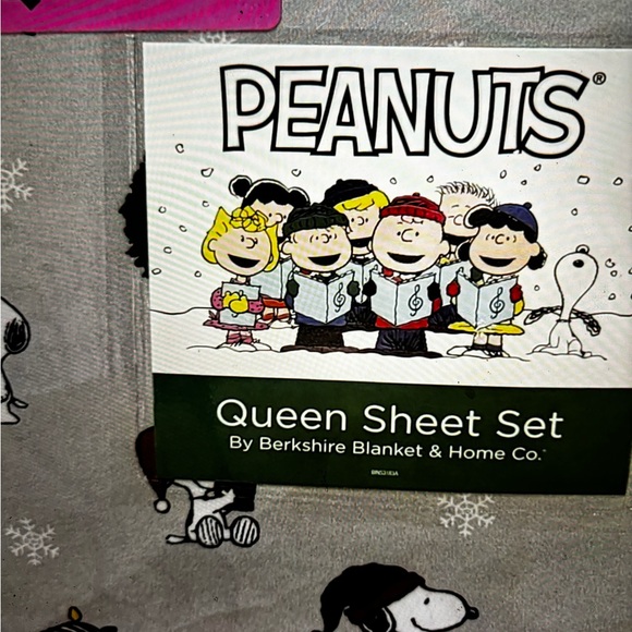 New Peanuts Charlie Brown Snoopy Xmas Queen Bedroom Sheets Doghouse Lights Gray - Picture 8 of 10